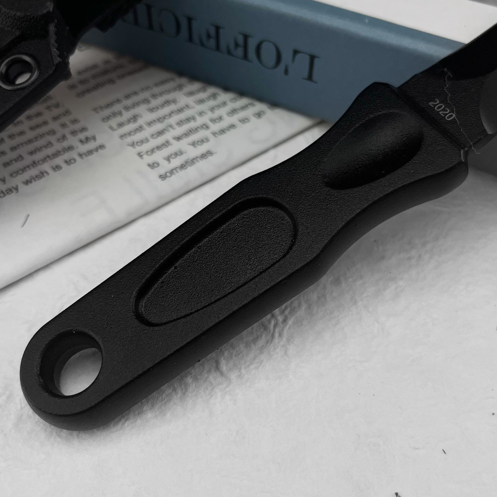 Wielofunkcyjny nóż ze stałym o – Edc Gear Every Day Carry recenzja i cena