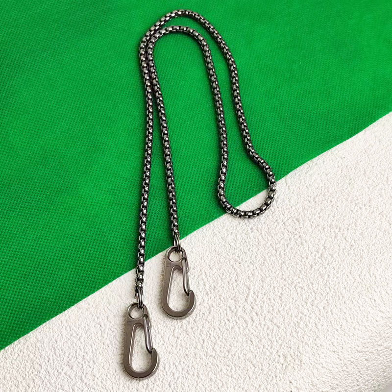 Tytanowy łańcuszek do portfela – Wallet Slim Titanium recenzja i cena