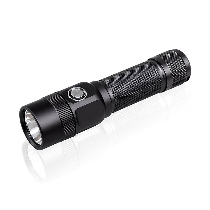 Latarka Jetbeam KO-03 EDC 2400 – Edc Carry Flashlight recenzja i cena